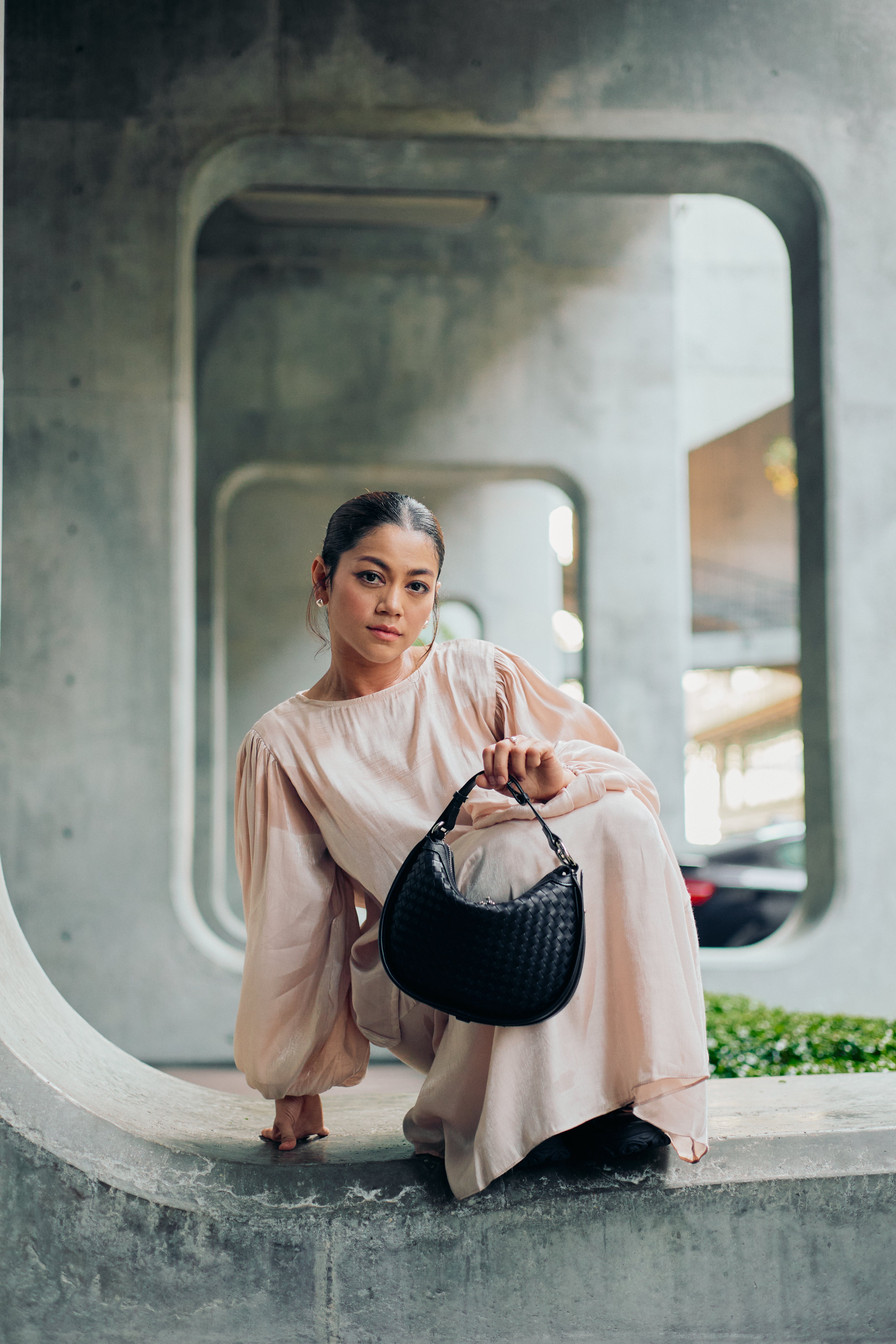 Lunaverse in Space Black – Lunalu